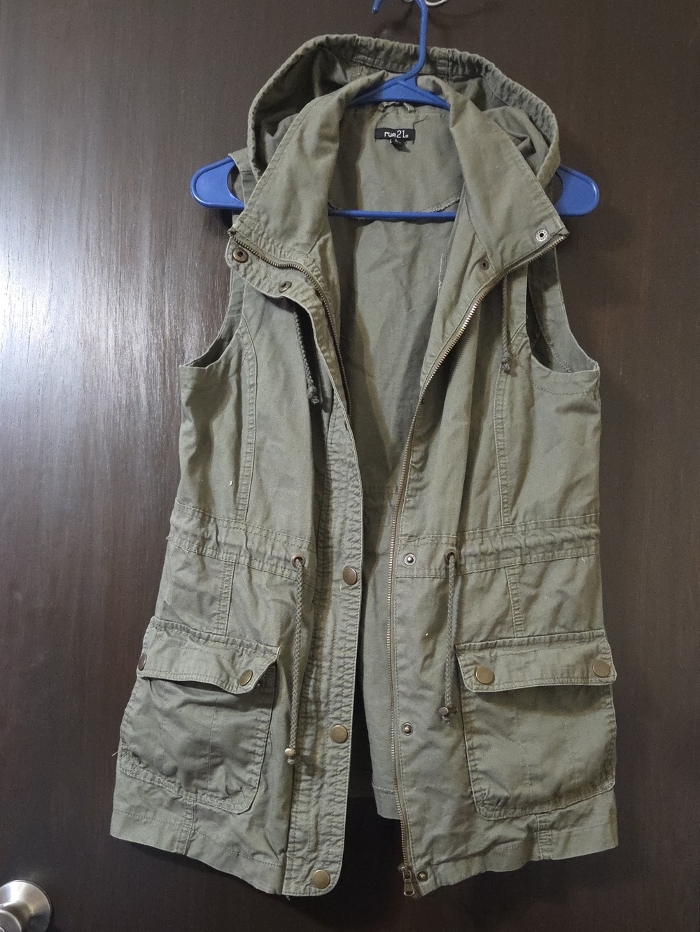 Rue21 ladies Olive Green hooded Vest  Large unisex